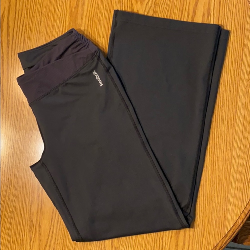 Reebok black size medium stretchy pants